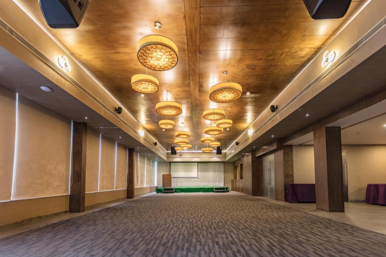 Vijayawāda Hotel Aira מראה חיצוני תמונה